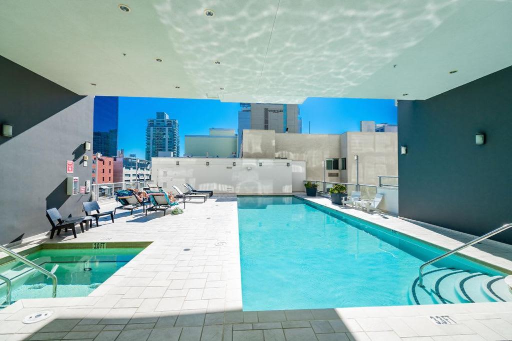 Holiday home Skyline Escape In The Heart Of Downtown